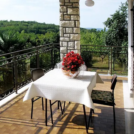 Landhaus Pinjol Apartment